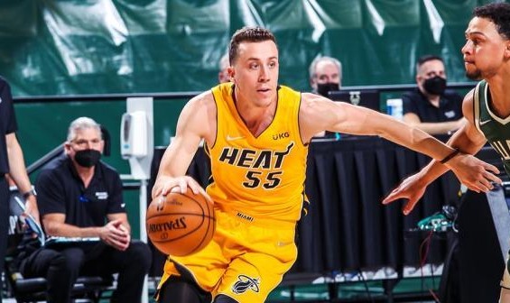 开云官网-双核严重失准仍能吓死雄鹿 季后赛热火名不虚传