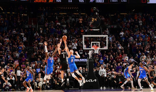 开云-太阳目前22胜15负西部第7！布克2K能力值升至93